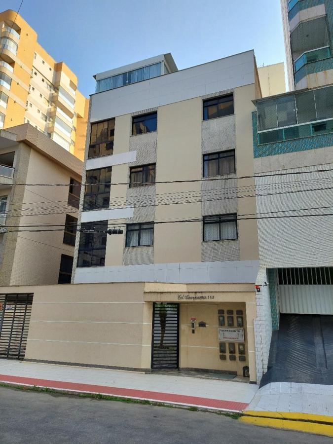 Lindo Apartamento 50 Metros Da Praia Do Morro, Tres Quartos E Duas Vagas De Garagem 구아라파리 외부 사진