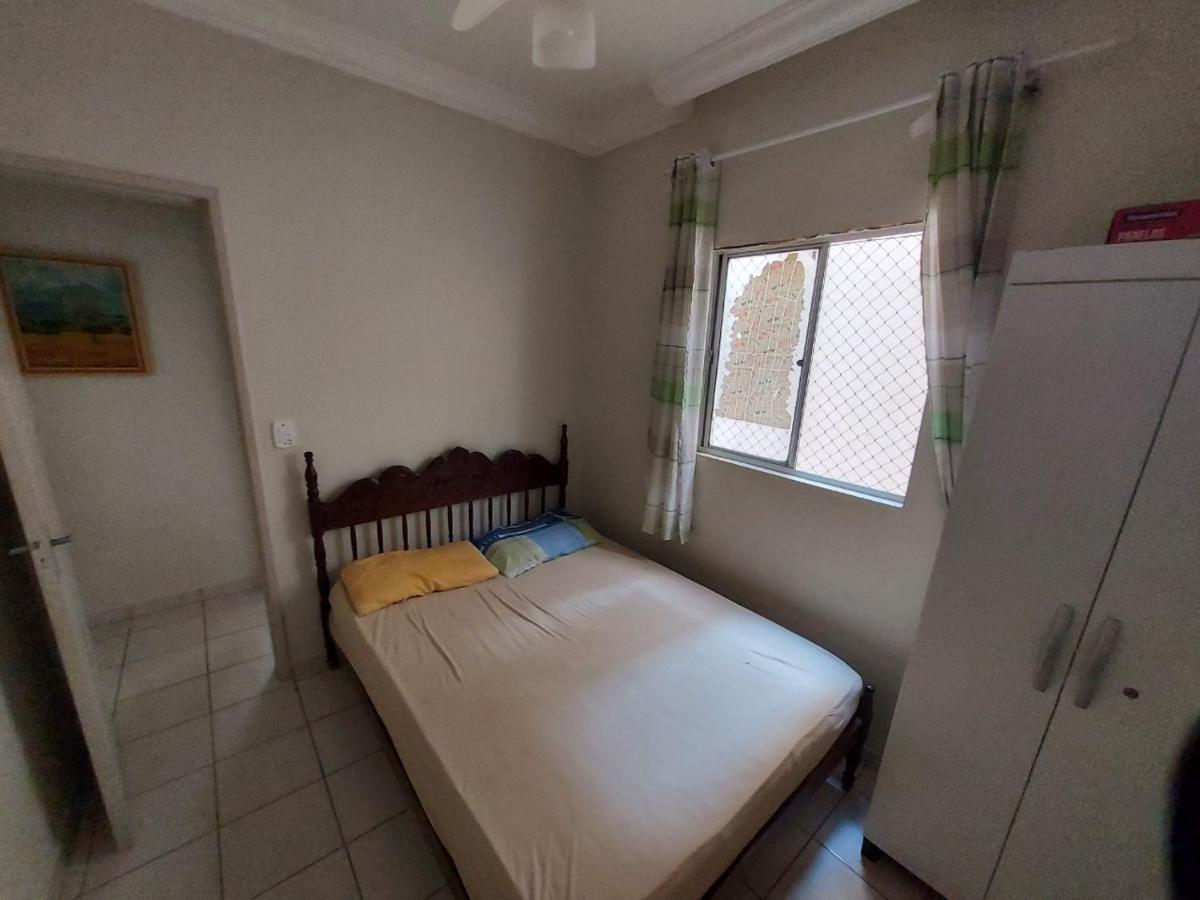 Lindo Apartamento 50 Metros Da Praia Do Morro, Tres Quartos E Duas Vagas De Garagem 구아라파리 외부 사진